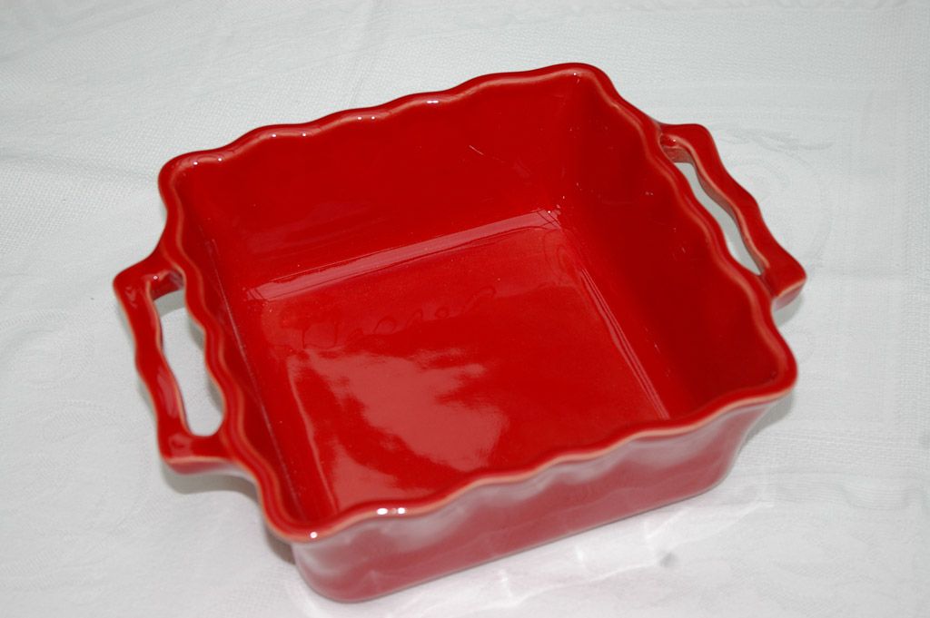 Délices - Plat four carré en Céramique cerise pour 20€
