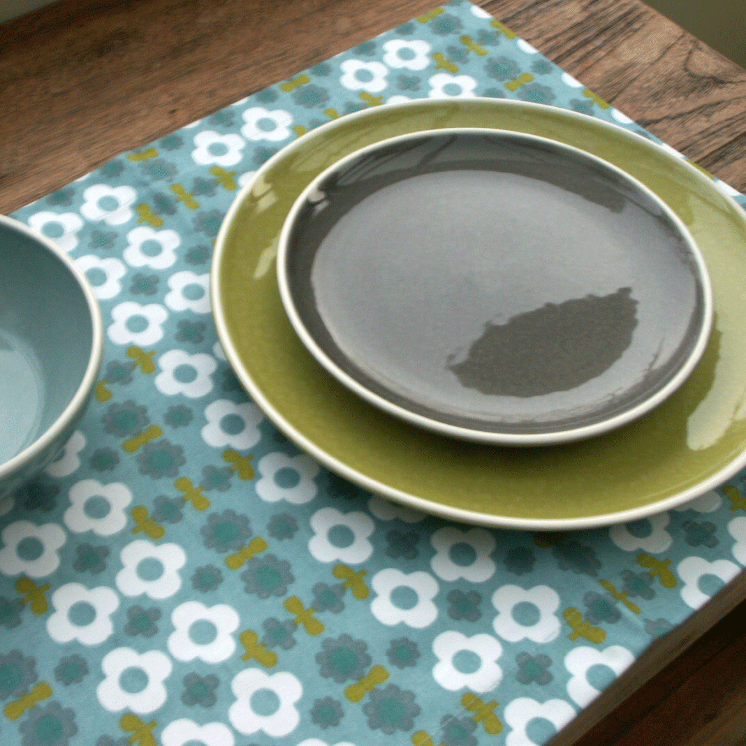 Sixties - Assiette plate  curcuma en céramique (par2)